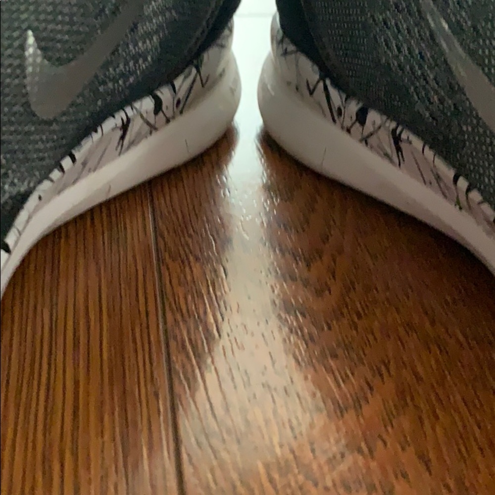 Nike Sneakers - Picture 14 of 15